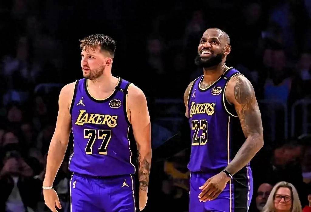 关于快船vs湖人,湖人连胜达到7场创队史记录,创下至今最强劲势头的信息 关于快船vs湖人,湖人连胜达到7场创队史记录,创下至今最强劲势头的信息