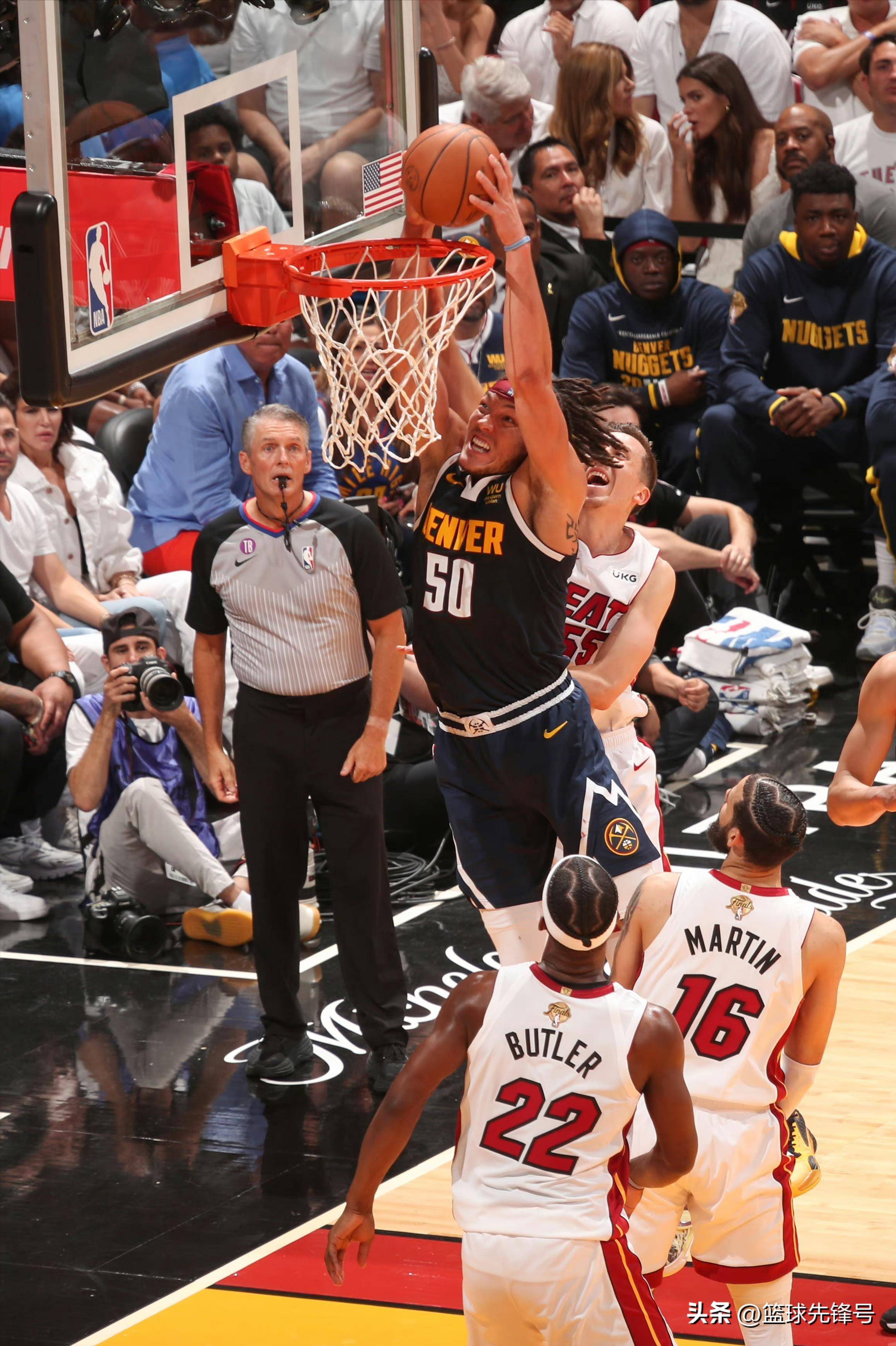 湖人横扫独行侠，威斯布鲁克关键制胜的简单介绍