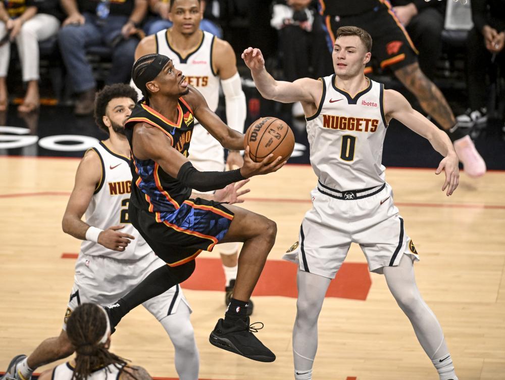 关于掘金完胜巴西男篮，布拉德利统治全场的信息