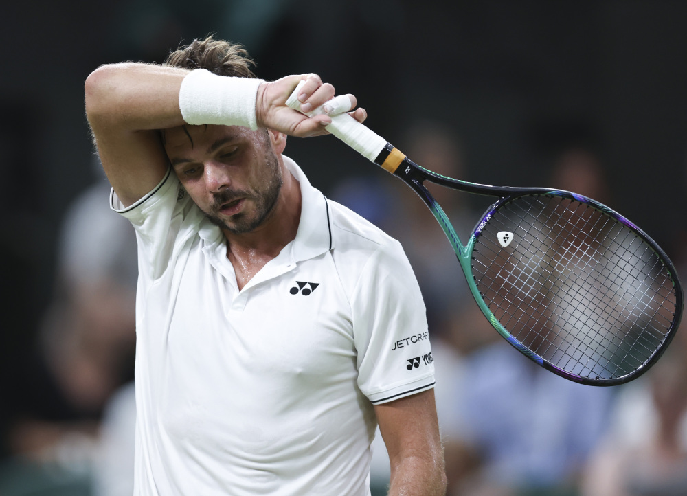 英国网球队绝杀世界网球队,瓦林卡爆发神勇的简单介绍 英国网球队绝杀世界网球队,瓦林卡爆发神勇的简单介绍