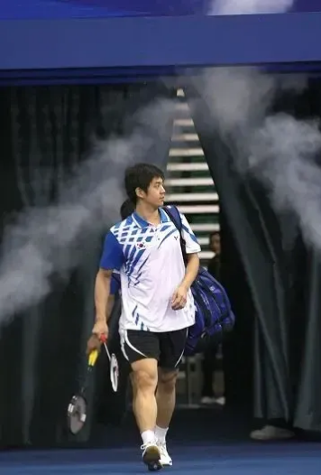 泰国羽毛球队轻取韩国羽毛球队,谌龙统治全场的简单介绍 泰国羽毛球队轻取韩国羽毛球队,谌龙统治全场的简单介绍