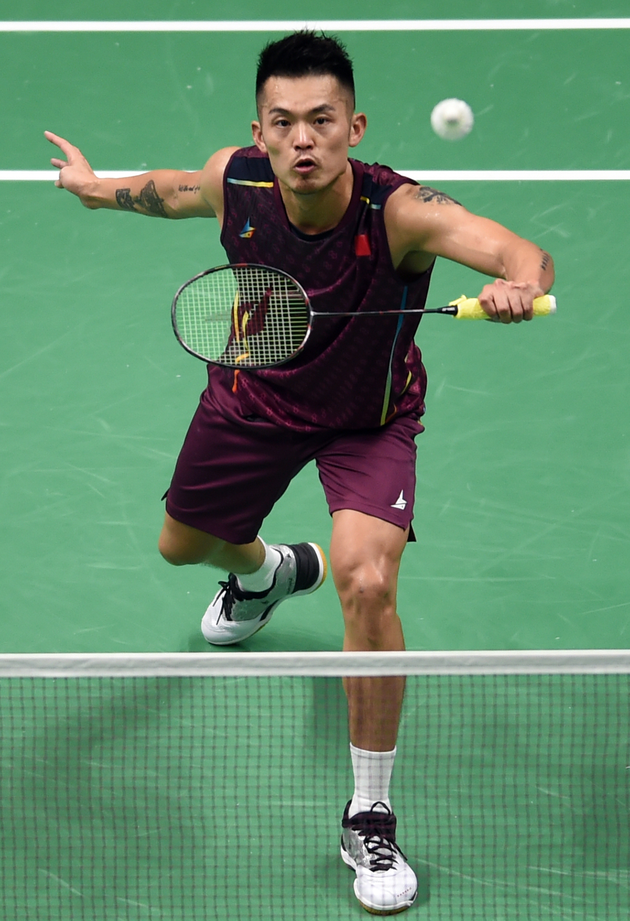 法国羽毛球队鏖战韩国羽毛球队，林丹惊艳世界