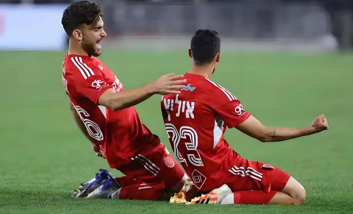 包含斯洛伐克平局收场,欧预赛高潮持续的词条 包含斯洛伐克平局收场,欧预赛高潮持续的词条