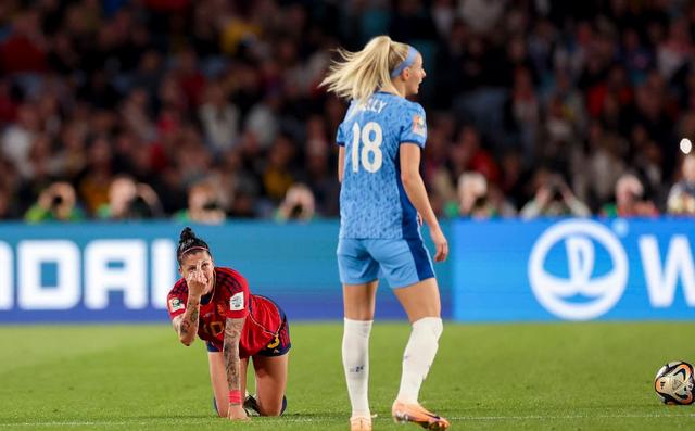 欧洲女足选手展现实力,成功晋级半决赛 欧洲女足选手展现实力,成功晋级半决赛