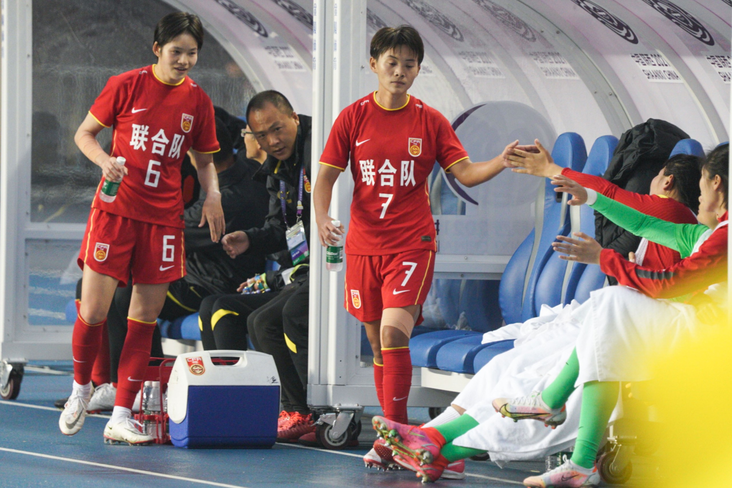 关于热血澎湃！中国女足奋勇争先进决赛的信息