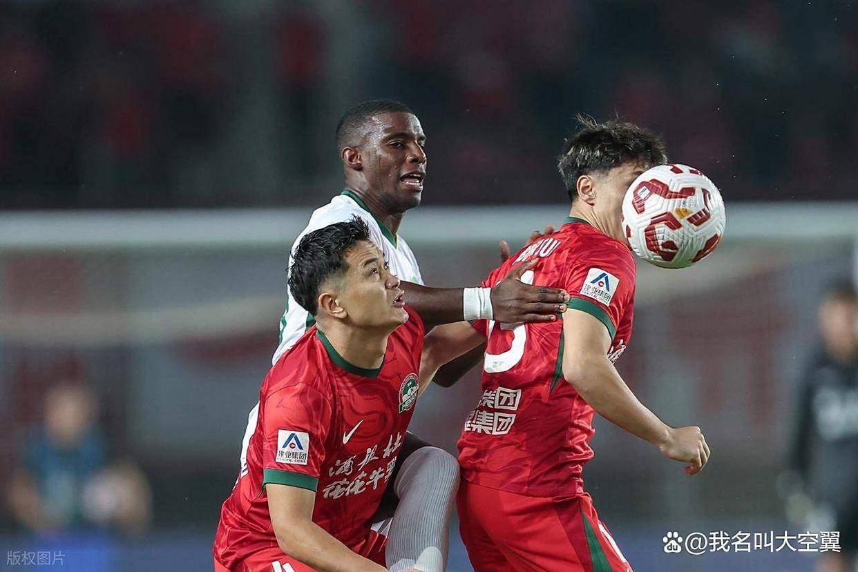 开云平台-关于河南建业后防表现抢眼，助球队赢球的信息