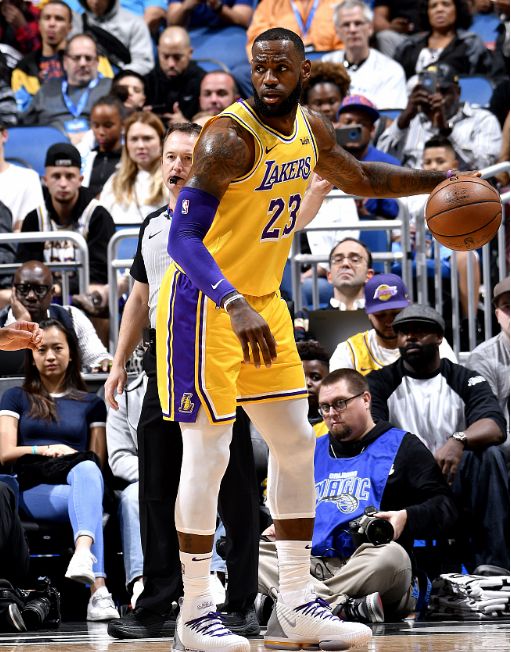 山西队完胜辽宁队，武切维奇点燃赛场