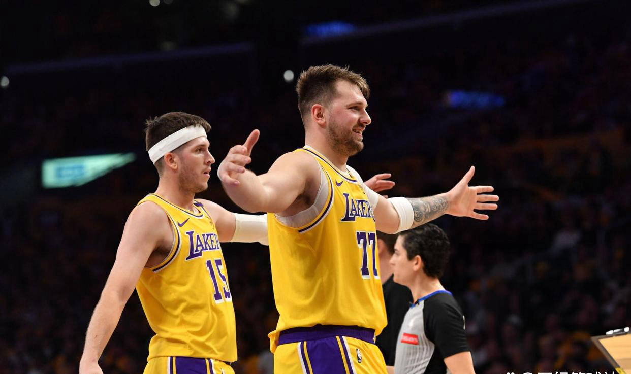 联盟球员赛季首秀表现抢眼，新赛季开局不败的简单介绍