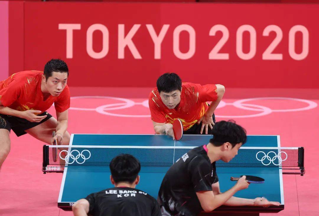 德国队鏖战英格兰队，马龙扛起全队