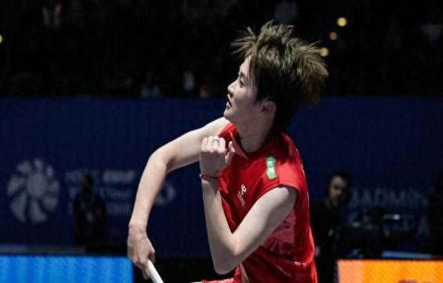 马来西亚队逆转丹麦队，陈雨菲点燃赛场