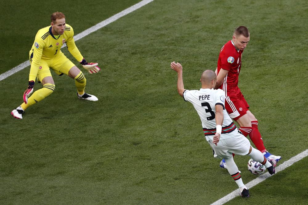 开云足球直播-葡萄牙队完胜奥地利队，王皓统治全场的简单介绍