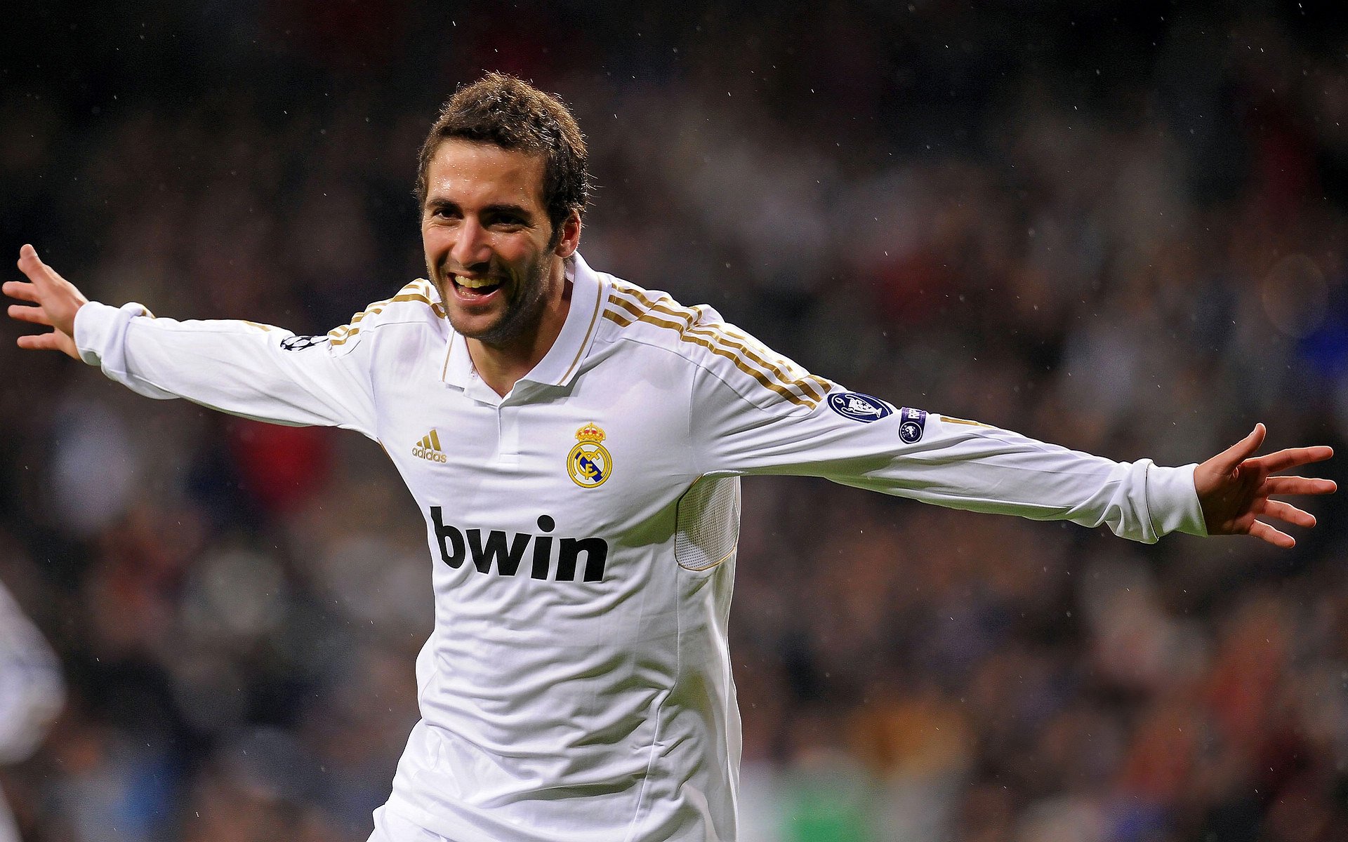 基耶萨一剑封喉，当大场面先生遇上世纪德比，皇马与巴萨的永恒棋局迎来新变量