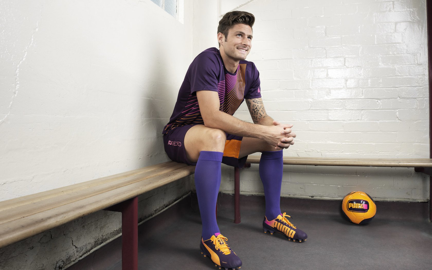 开云体育平台APP-欧冠淘汰赛之夜，基耶萨的节奏完全掌控