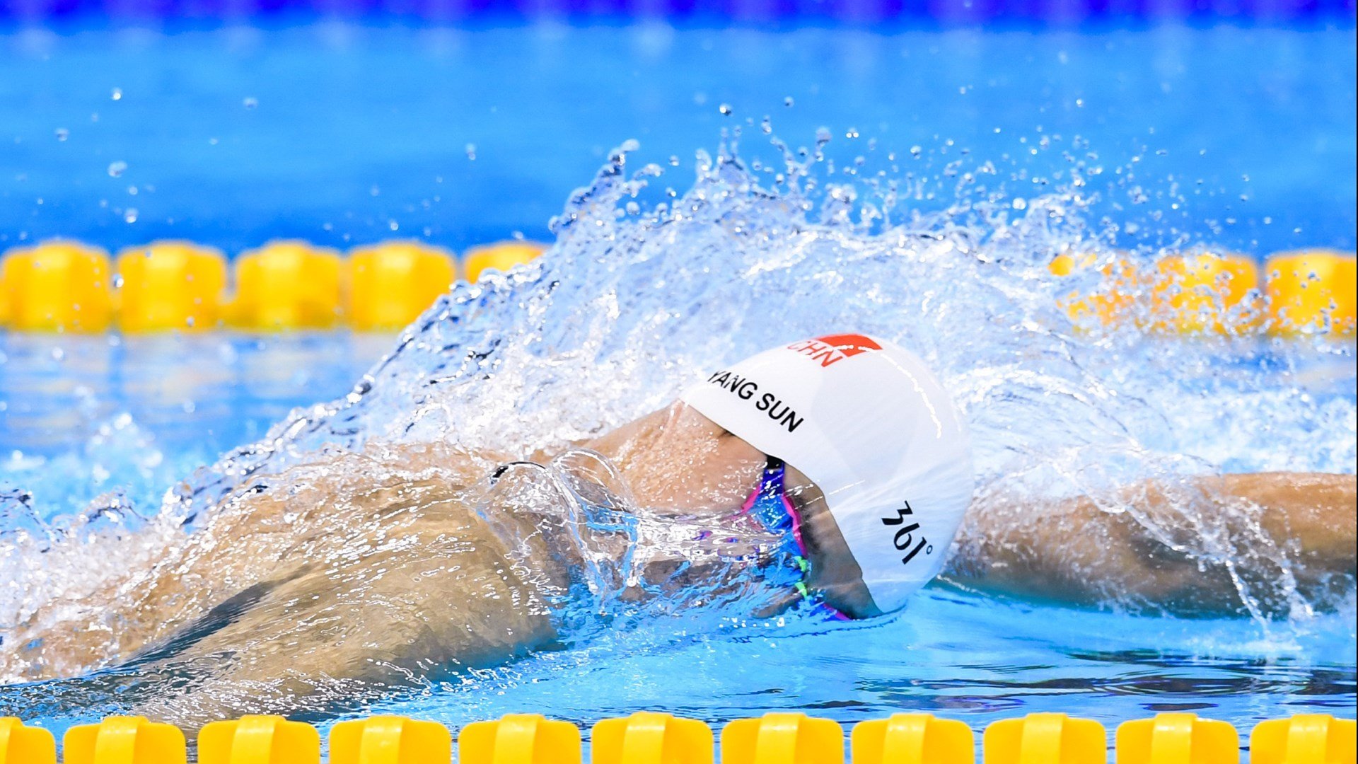 开云体育app-双线战场，两种接管，从CBA末节风云到F1赛道新王