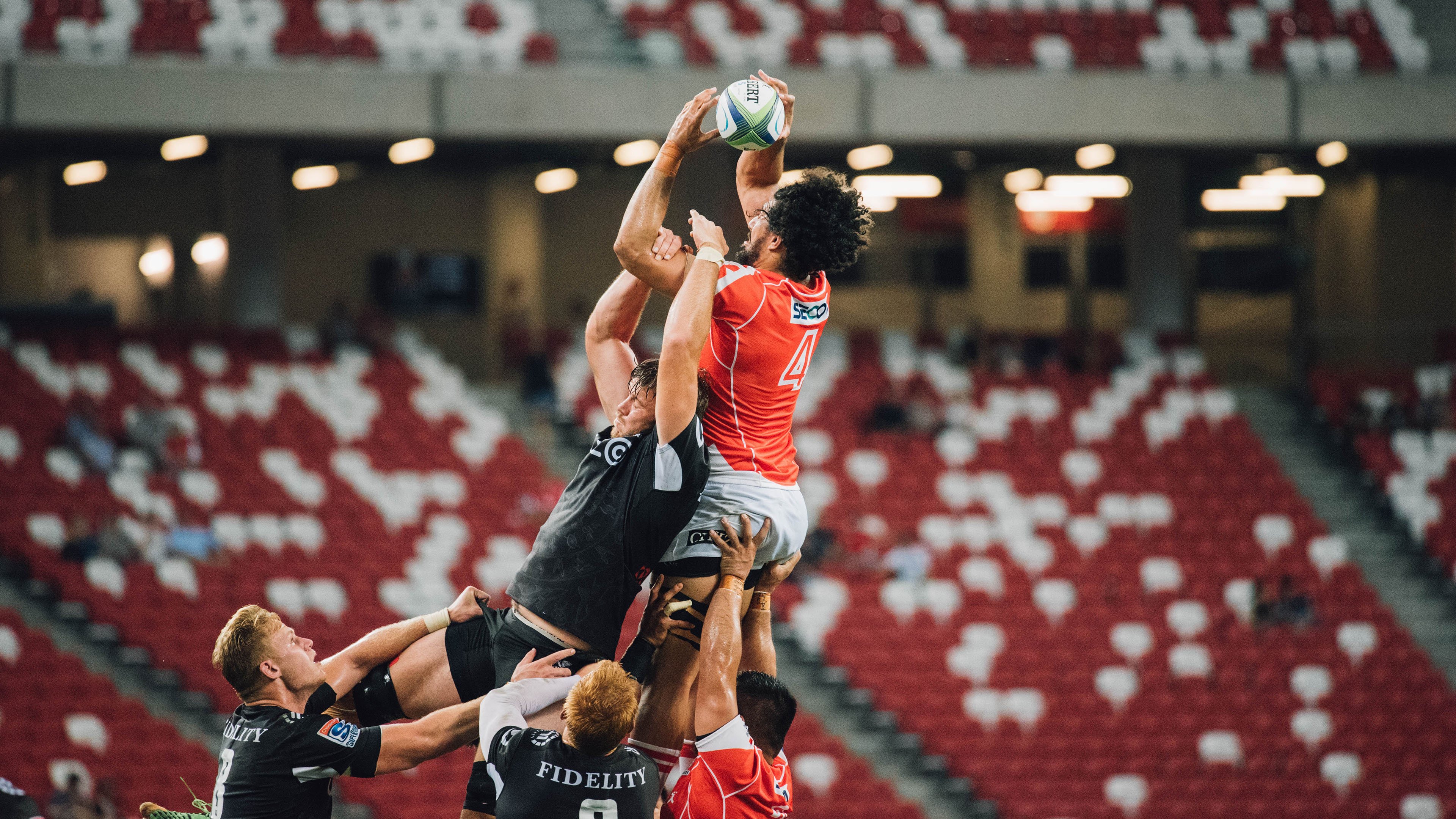 红牛二队险胜雷诺，塞恩斯状态火热改写中游格局